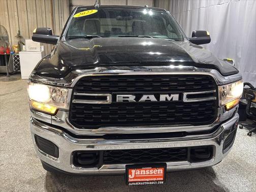 2022 RAM 2500 Big Horn Crew Cab 4x4 6'4' Box