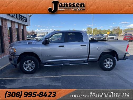 2024 RAM 2500 Big Horn Crew Cab 4x4 6'4' Box