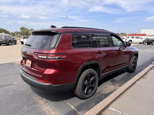 2024 Jeep Grand Cherokee L Altitude