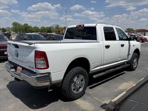 2020 RAM 2500 Tradesman Crew Cab 4X4 6'4' Box