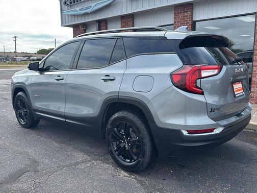 2023 GMC Terrain AWD AT4