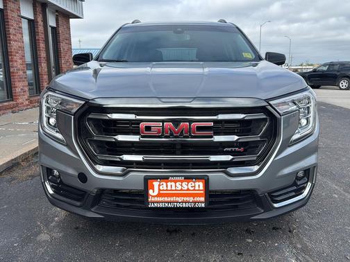 2023 GMC Terrain AWD AT4