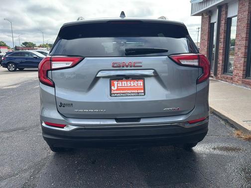 2023 GMC Terrain AWD AT4