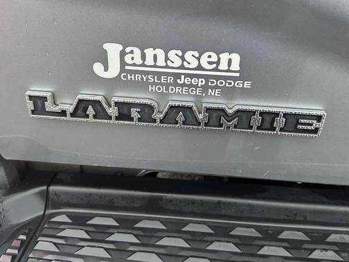 2024 RAM 2500 Laramie Crew Cab 4x4 6'4' Box