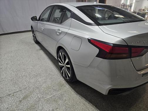 2022 Nissan Altima SR FWD