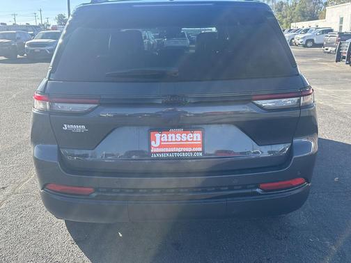 2024 Jeep Grand Cherokee Altitude