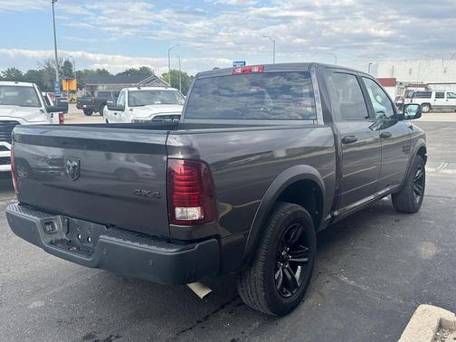 2024 RAM 1500 Classic Warlock Crew Cab 4x4 5'7' Box