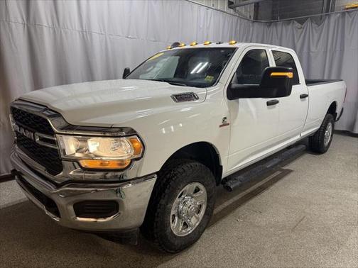 2023 RAM 2500 Tradesman Crew Cab 4x4 8' Box