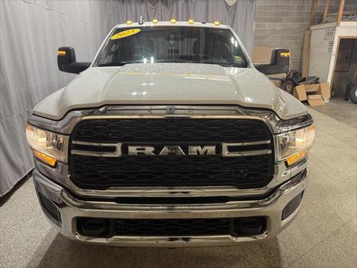 2023 RAM 2500 Tradesman Crew Cab 4x4 8' Box