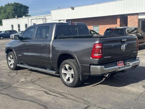 Granite Crystal Metallic Clearcoat 2022 RAM 1500 Laramie