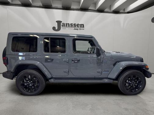Anvil Clearcoat 2025 Jeep Wrangler 4xe Sahara