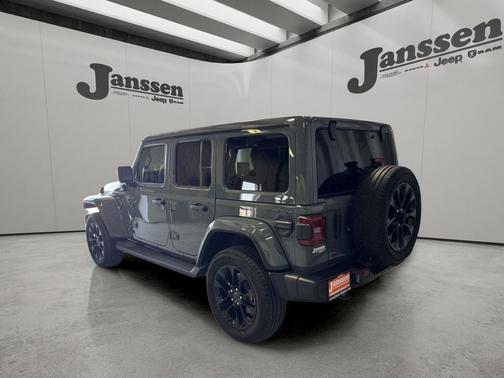 Anvil Clearcoat 2025 Jeep Wrangler 4xe Sahara