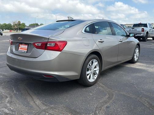 Mineral Gray Metallic 2023 Chevrolet Malibu FWD 1LT
