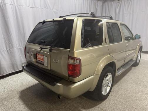 2002 INFINITI QX4 Luxury