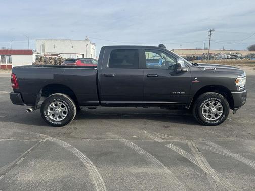 2024 RAM 2500 Laramie Crew Cab 4x4 6'4' Box