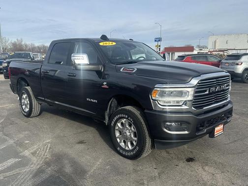 2024 RAM 2500 Laramie Crew Cab 4x4 6'4' Box