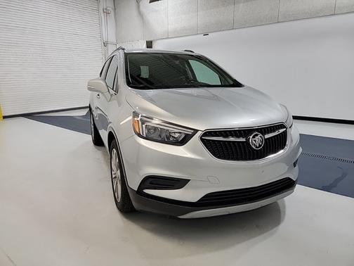 Photo 2 of 27 of 2018 Buick Encore Preferred