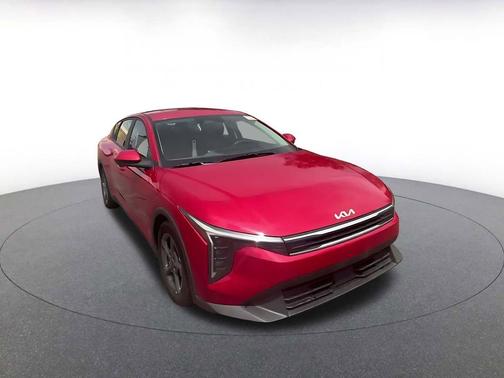 Currant Red 2025 Kia K4 LXS
