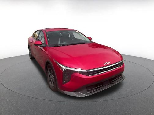 Currant Red 2025 Kia K4 LXS
