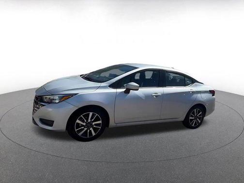 Brilliant Silver Metallic 2025 Nissan Versa 1.6 SV