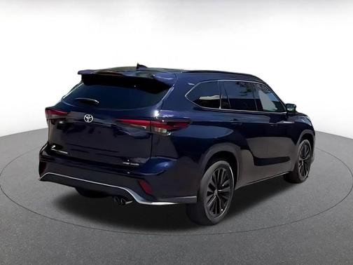 Blueprint 2025 Toyota Highlander LE
