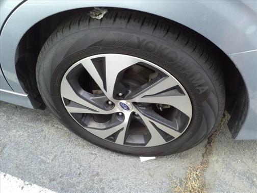 Photo 5 of 5 of 2021 Subaru Legacy Premium