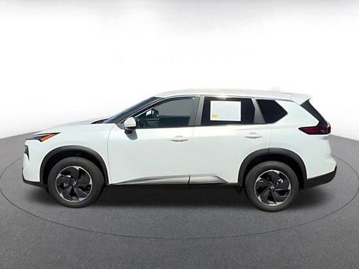 Everest White Pearl 2024 Nissan Rogue SV
