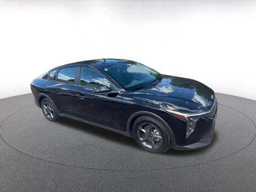 Aurora Black Pearl 2025 Kia K4 LXS