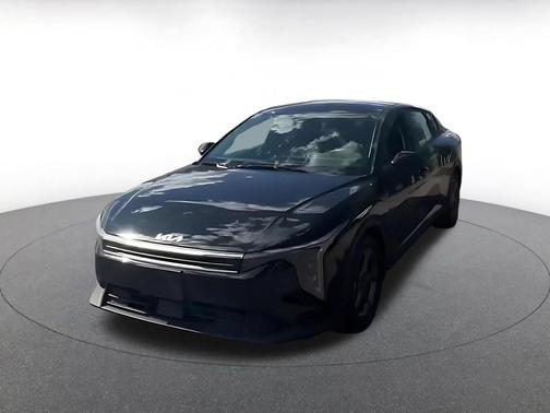 Aurora Black Pearl 2025 Kia K4 LXS