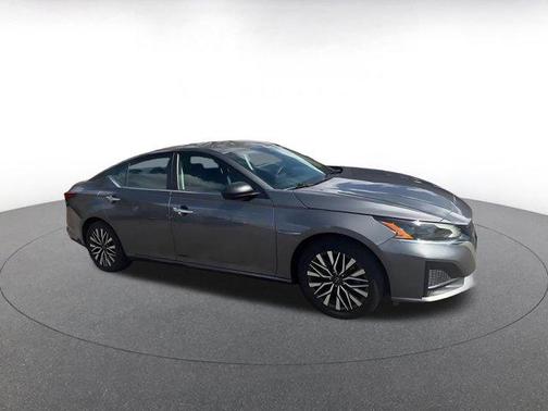 Gun Metallic 2025 Nissan Altima SV FWD