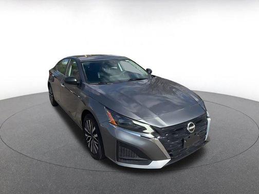 Gun Metallic 2025 Nissan Altima SV FWD