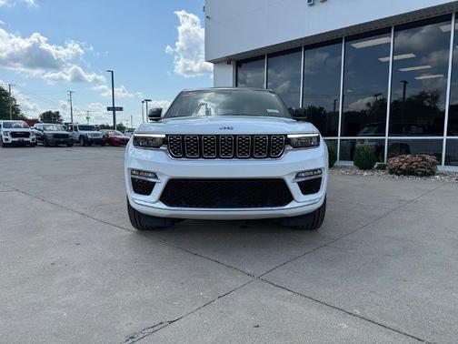 2024 Jeep Grand Cherokee SUMMIT