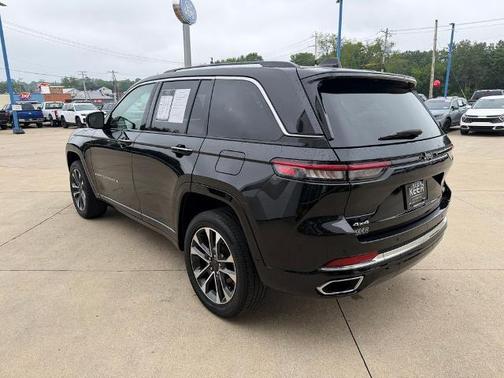 Diamond Black 2023 Jeep Grand Cherokee OVERLAND