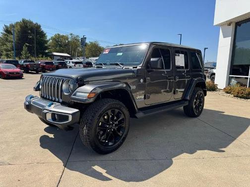 2022 Jeep Wrangler Unlimited SAHARA