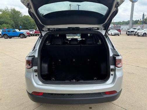 Silver Zynith 2025 Jeep Compass LIMITED