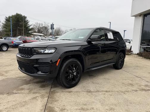 2024 Jeep Grand Cherokee LAREDO