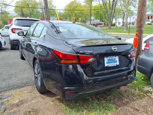 Super Black 2024 Nissan Altima 2.5 SV