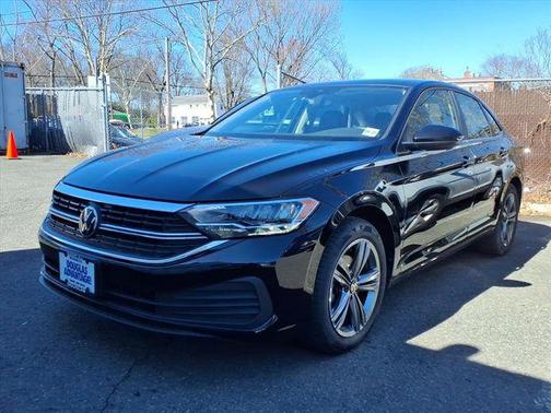 Gray 2022 Volkswagen Jetta 1.5T SE