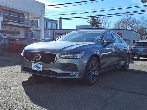 2018 Volvo S90 T5 Momentum