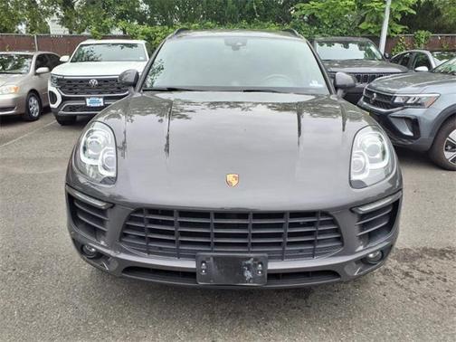 2018 Porsche Macan Base