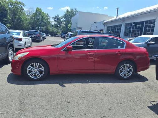 2013 INFINITI G37x Base