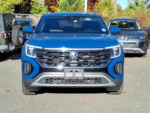 2025 Volkswagen Atlas Cross Sport 2.0T SE w/Technology 4MOTION