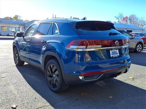 2025 Volkswagen Atlas Cross Sport 2.0T SE w/Technology 4MOTION