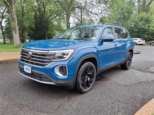 2025 Volkswagen Atlas 2.0T SE w/Technology 4MOTION