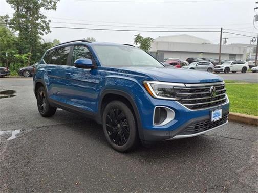 2025 Volkswagen Atlas 2.0T SE w/Technology 4MOTION