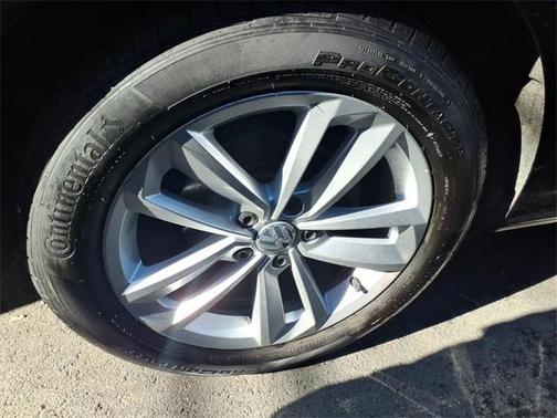 2020 Volkswagen Passat 2.0T SE