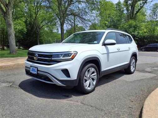 2022 Volkswagen Atlas 2.0T SE w/Technology 4MOTION