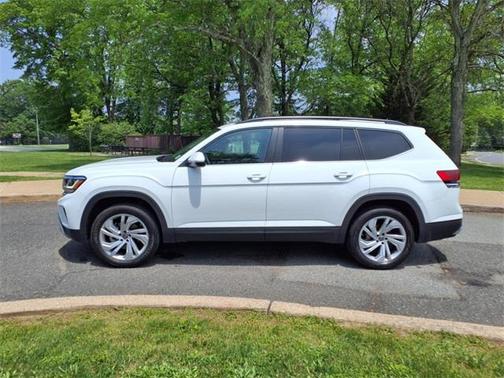 2022 Volkswagen Atlas 2.0T SE w/Technology 4MOTION
