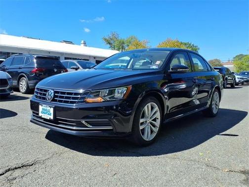 2019 Volkswagen Passat 2.0T Wolfsburg Edition