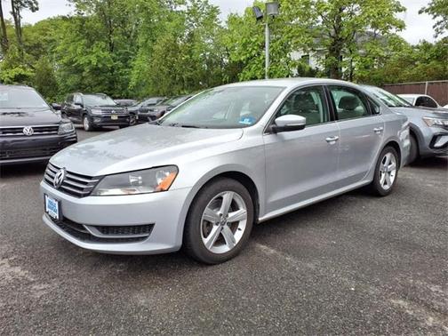 2014 Volkswagen Passat 1.8T Auto SE